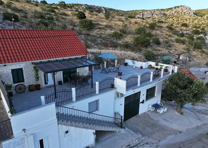 Vranac Sibenik דירה *